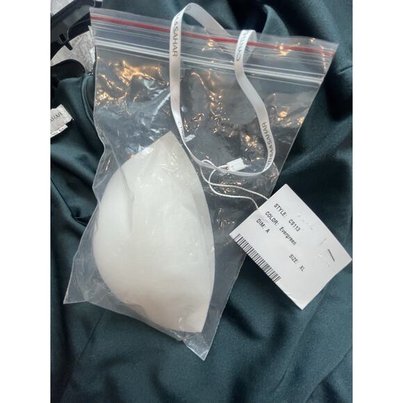 Women's Square Neck Satin Mermaid Dress Green XL Train 💚NEW💚Cynthia & Sahar - Picture 9 of 9